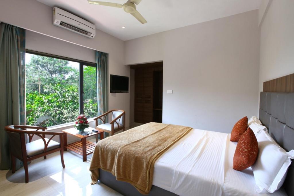 Lake View Resort Lonavala Bagian luar foto