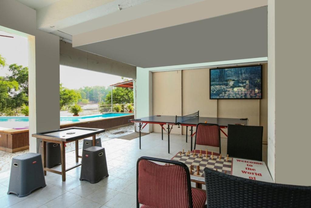 Lake View Resort Lonavala Bagian luar foto
