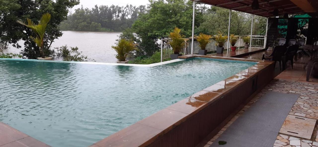 Lake View Resort Lonavala Bagian luar foto