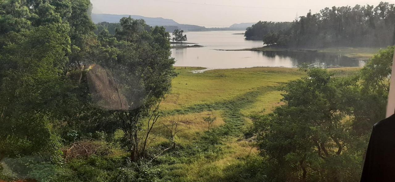 Lake View Resort Lonavala Bagian luar foto