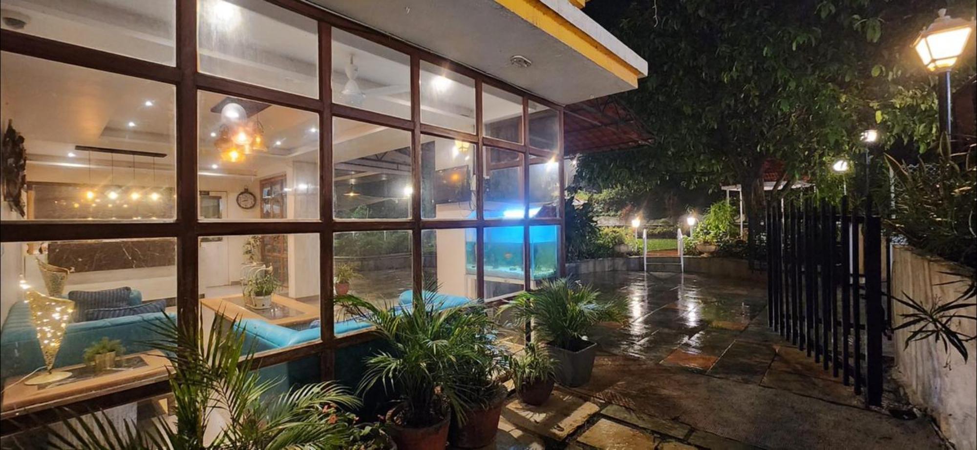 Lake View Resort Lonavala Bagian luar foto